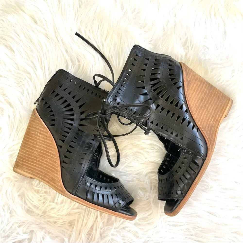 Jeffrey Campbell Black Rodillo Laser Cut Wedges Sz 6.5 - Picture 4 of 11